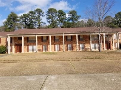 601 East Maryland Avenue - 205